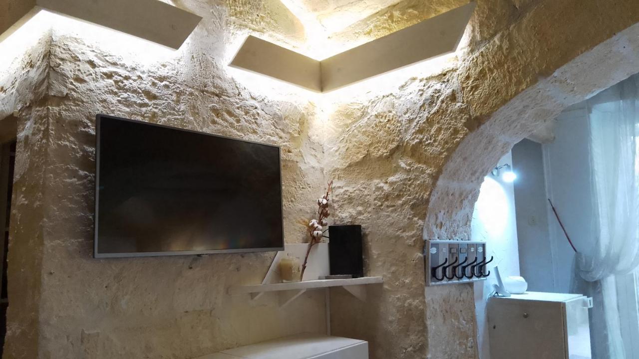 Maison Troglodyte En Provence